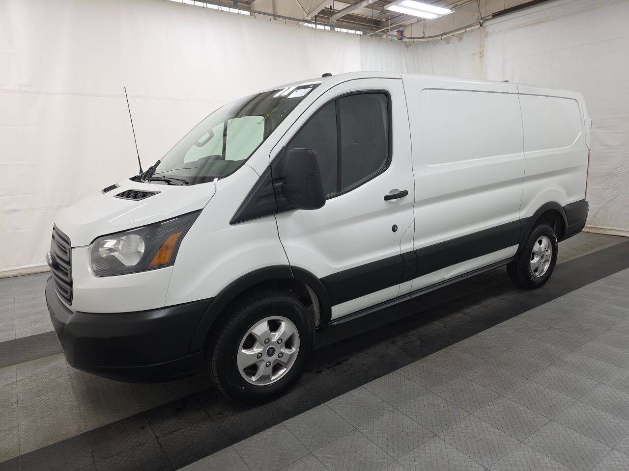 2019 Ford Transit 250 3dr SWB Low Roof Cargo Van w/Sliding Passenger Side Door's photo