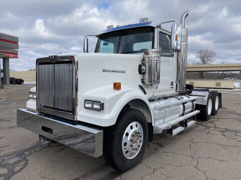 2020 Western Star 4900 SF