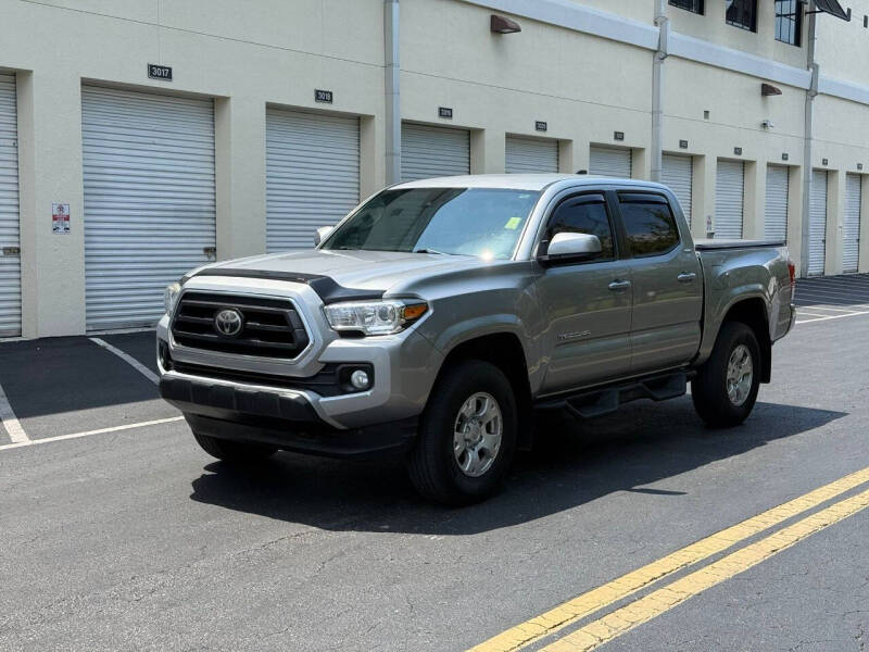 2020 Toyota Tacoma SR's photo