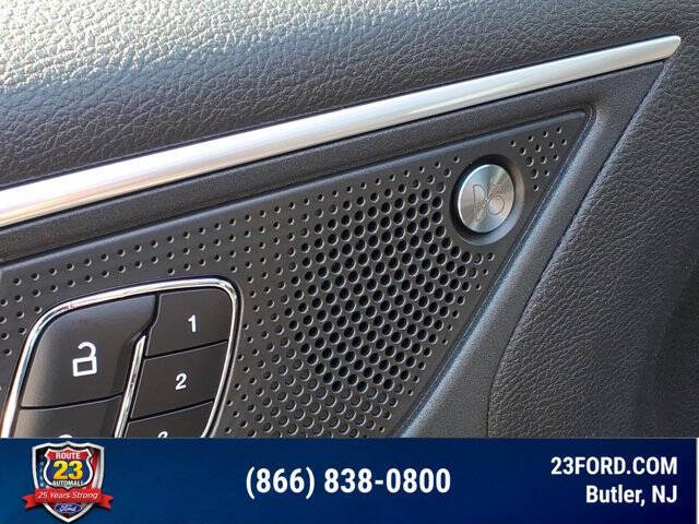 2023 Ford Edge Titanium