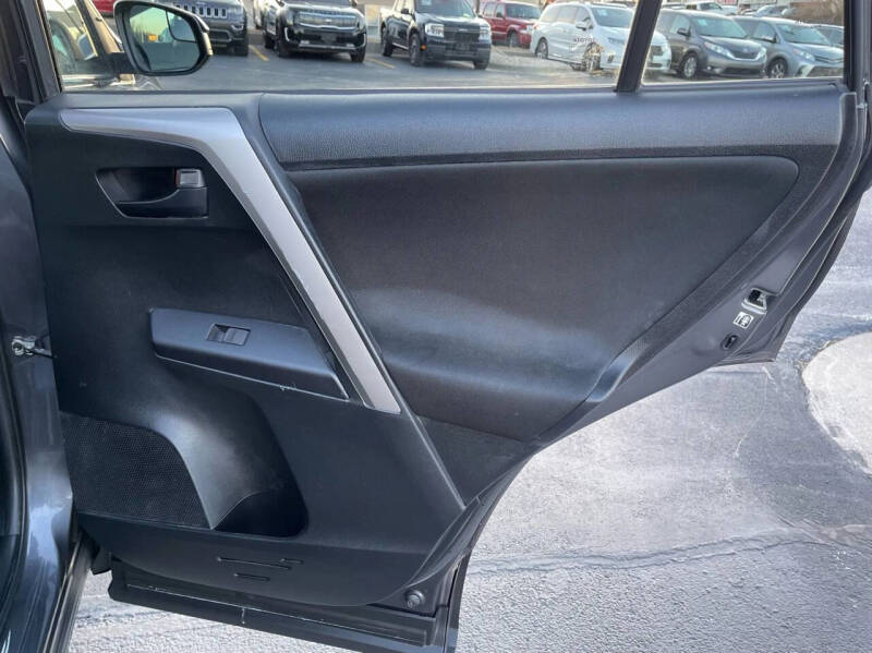 2016 Toyota RAV4 LE