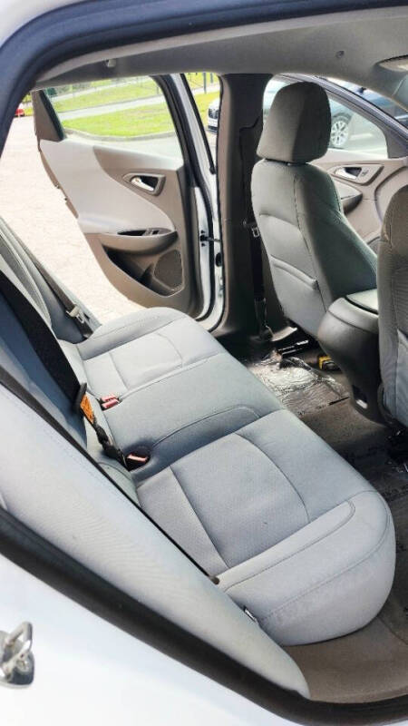 2017 Chevrolet Malibu LS