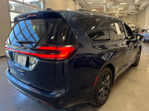 2022 Chrysler Pacifica Touring L