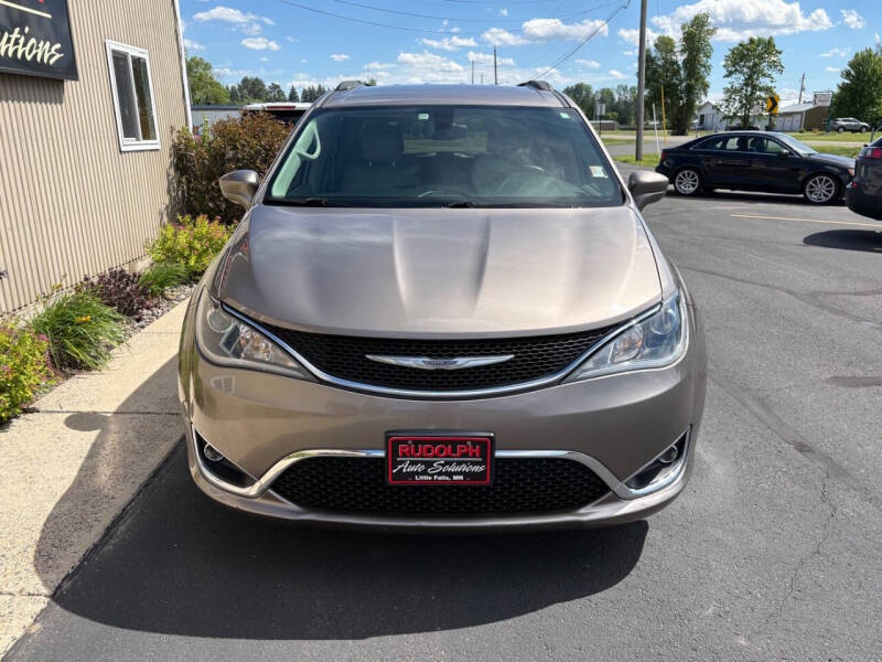 2017 Chrysler Pacifica Touring-L