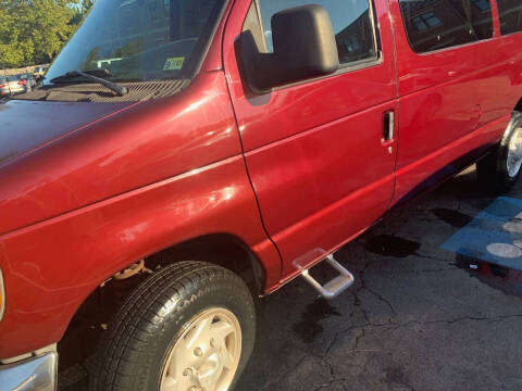 2005 Ford E-Series E-350 SD XLT