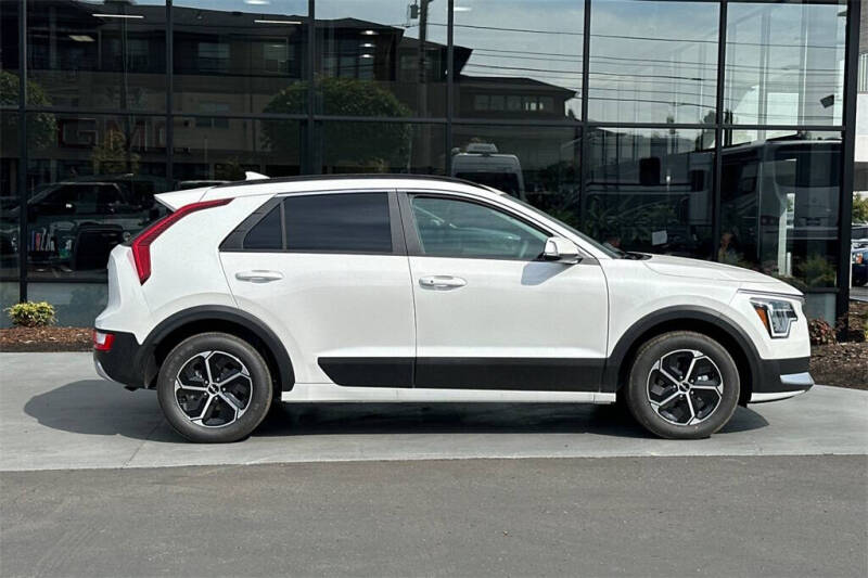 2025 Kia Niro EX