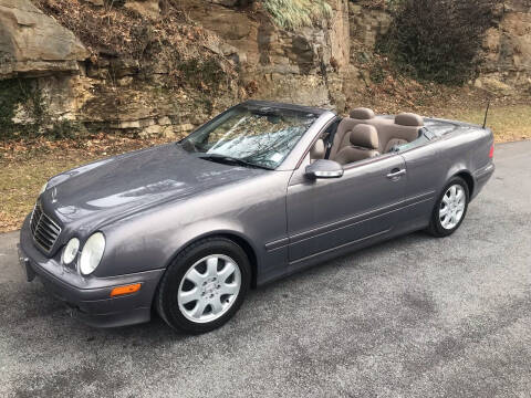 2003 Mercedes-Benz CLK for sale at Bogie's Motors in Saint Louis MO