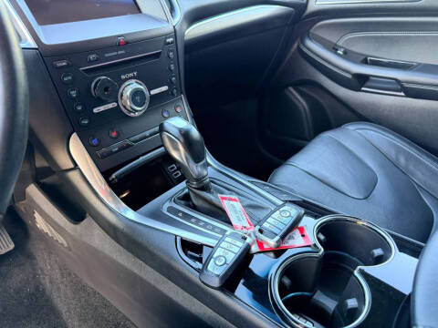 2017 Ford Edge Titanium