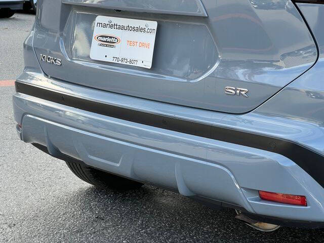 2021 Nissan Kicks SR