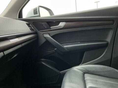 2022 Audi Q5 quattro Premium 40 TFSI