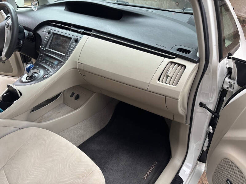 2010 Toyota Prius II