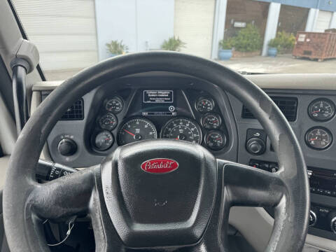 2018 Peterbilt 579