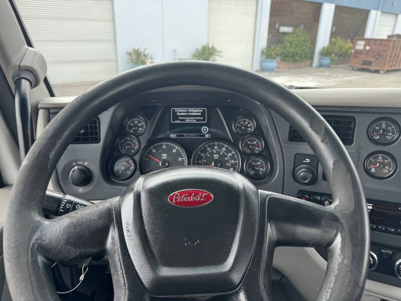 2018 Peterbilt 579
