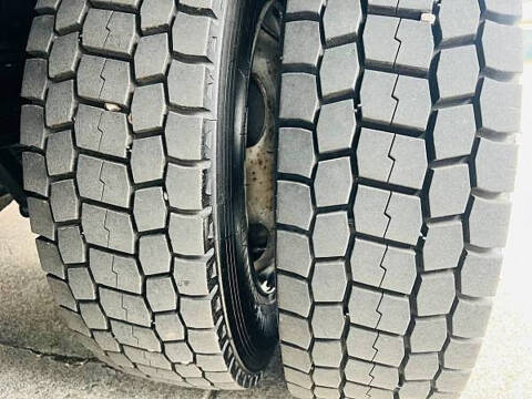 2015 Isuzu NPR DSL REG AT