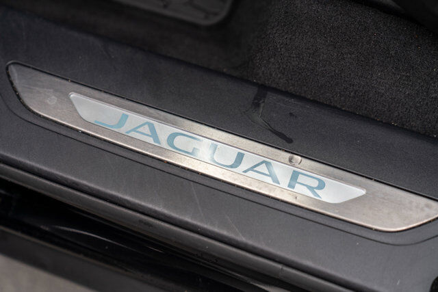 2021 Jaguar F-PACE 14