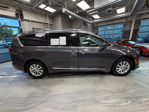 2018 Chrysler Pacifica Touring L Plus