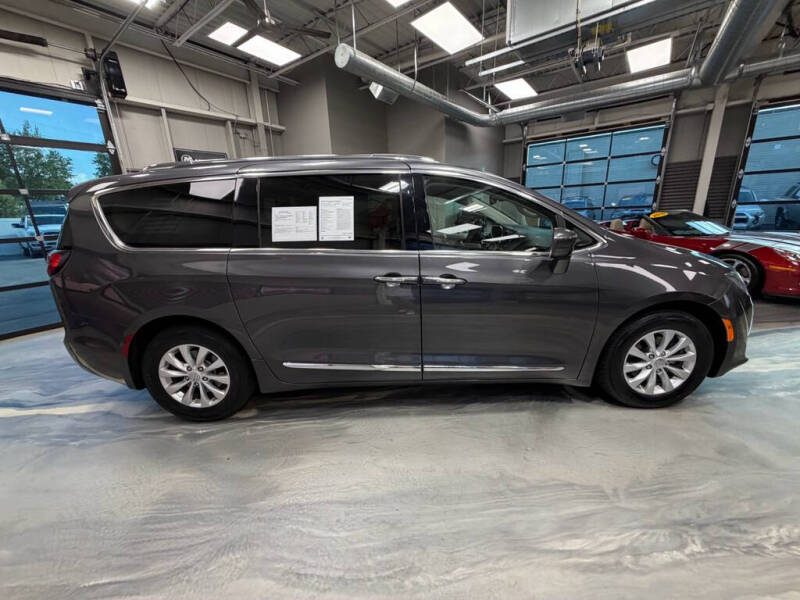 2018 Chrysler Pacifica Touring L Plus
