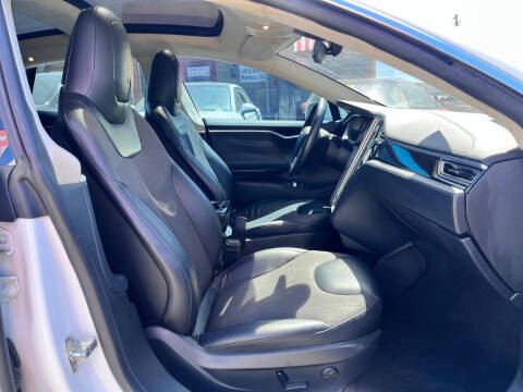 2015 Tesla Model S