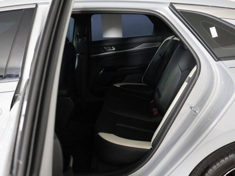 2025 Kia K5
