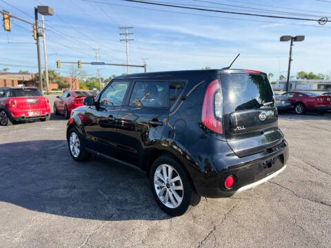 2017 Kia Soul +