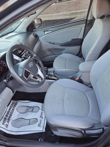 2017 Hyundai Accent Value Edition