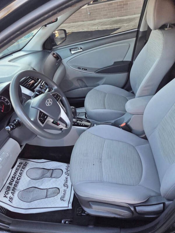 2017 Hyundai Accent Value Edition