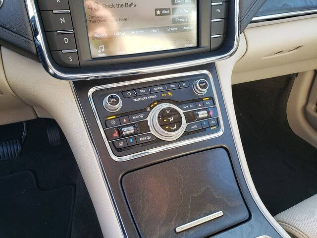 2018 Lincoln Continental Select