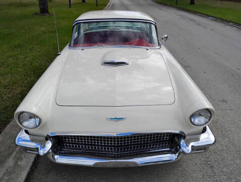 1957 Ford Thunderbird