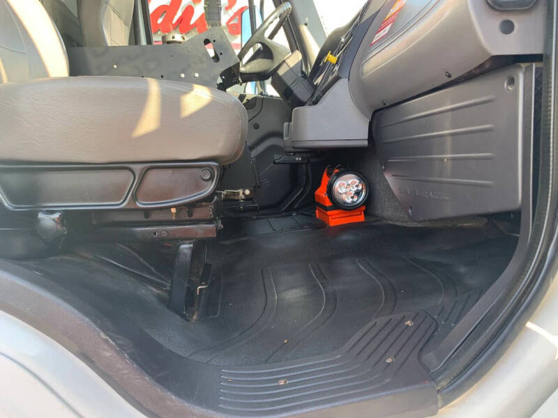 2016 Freightliner M2 106