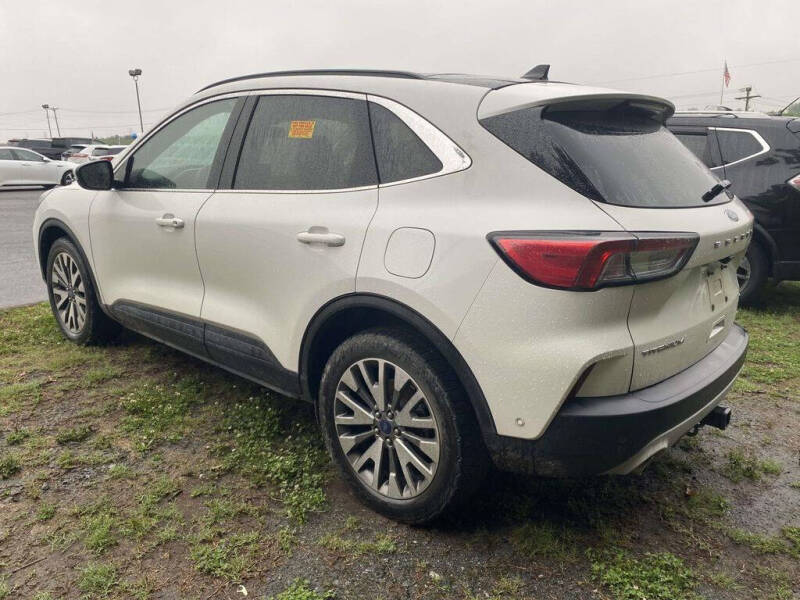2020 Ford Escape Titanium