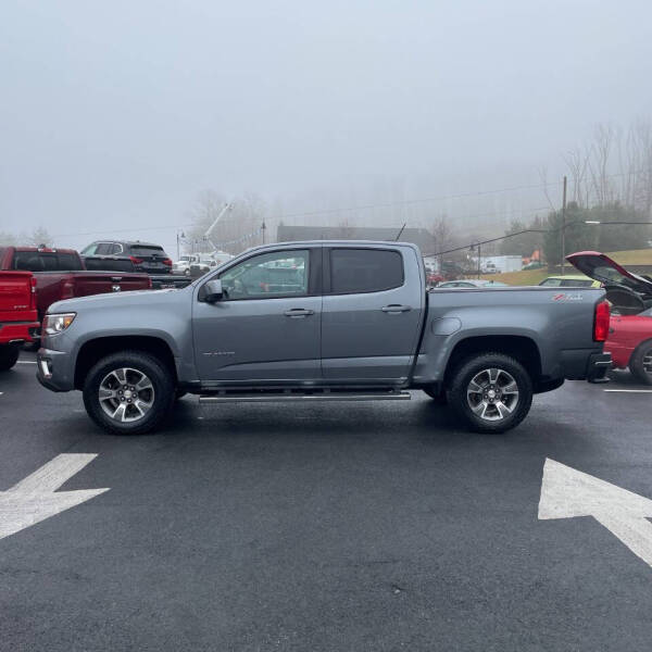 2019 Chevrolet Colorado null photo 2