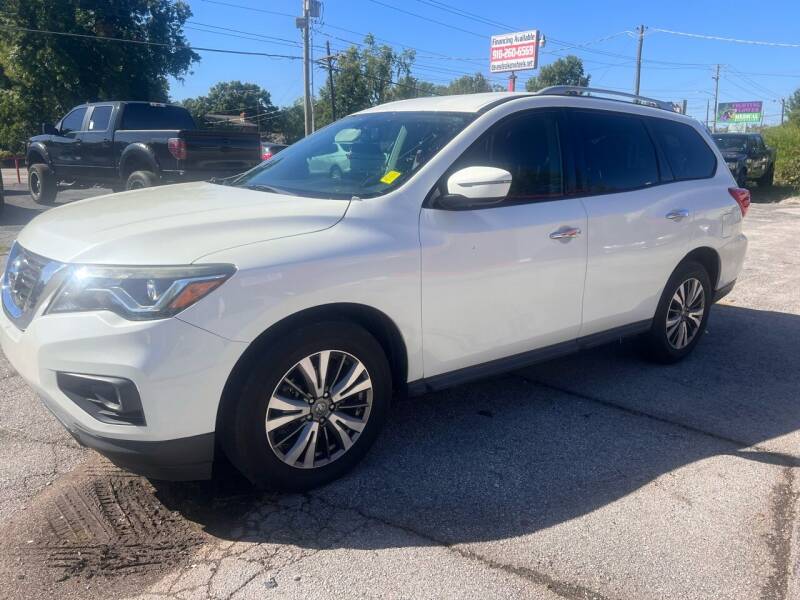 2018 Nissan Pathfinder for sale at Daves Deals on Wheels in Tulsa OK