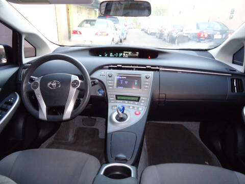 2013 Toyota Prius Two