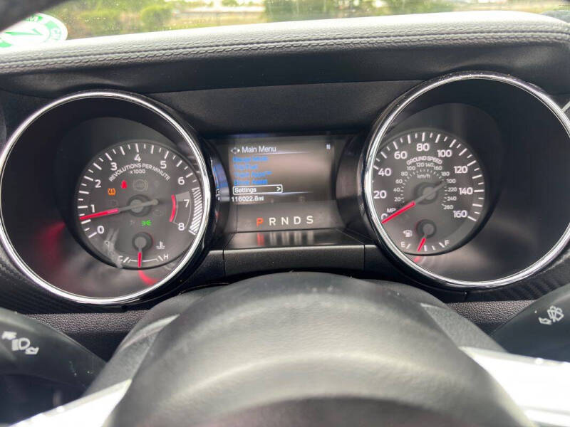 2016 Ford Mustang V6
