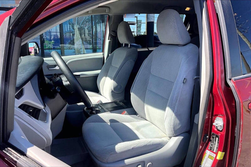 2018 Toyota Sienna LE 8-Passenger