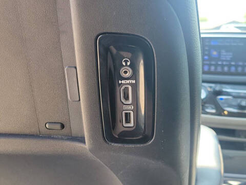 2017 Chrysler Pacifica Touring-L Plus