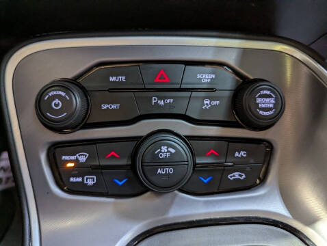 2022 Dodge Challenger SXT