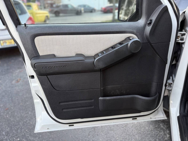 2008 Ford Explorer Sport Trac XLT