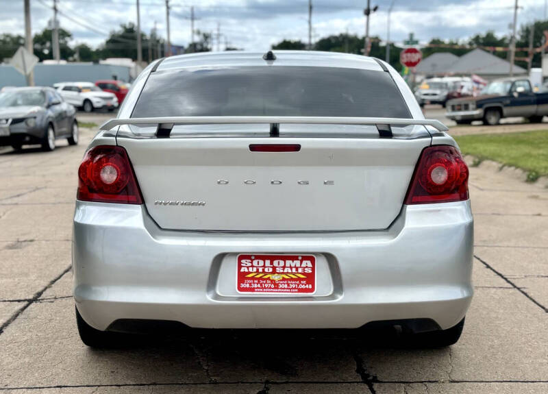 2012 Dodge Avenger SE