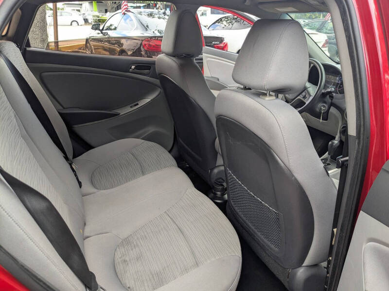 2017 Hyundai Accent SE