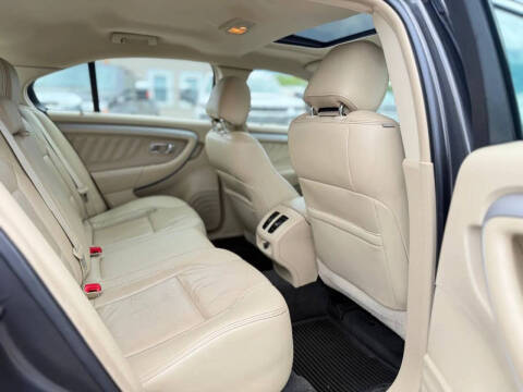2017 Ford Taurus SEL