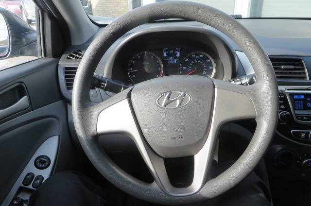 2016 Hyundai Accent SE