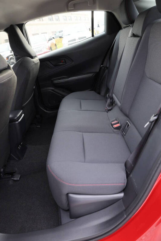 2025 Toyota Prius Plug-in Hybrid SE