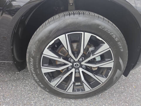 2023 Volvo XC60 B5 Core