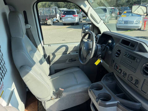 2009 Ford E-Series E-150