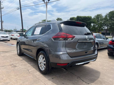 2018 Nissan Rogue SV