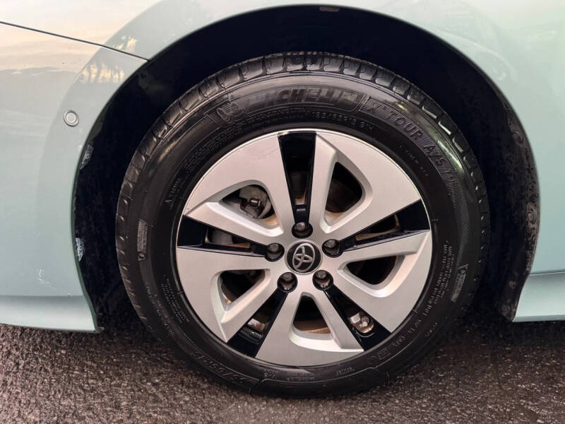 2017 Toyota Prius Three