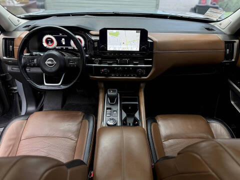 2022 Nissan Pathfinder Platinum