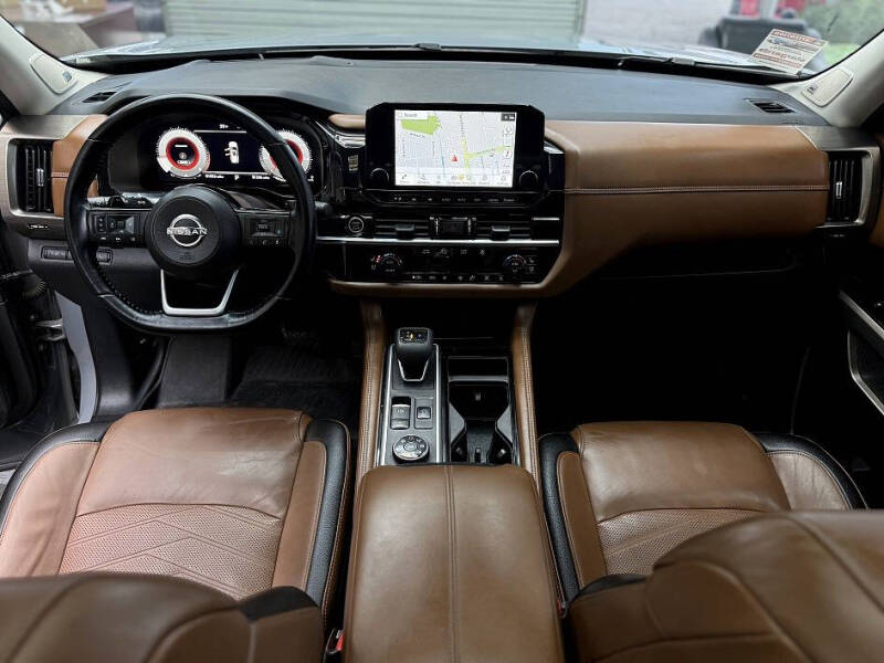 2022 Nissan Pathfinder Platinum