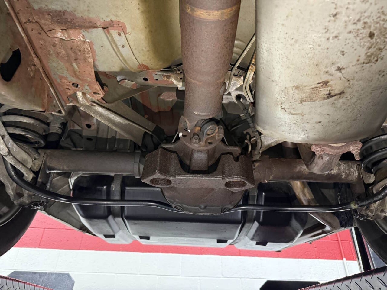 1988 Ford Thunderbird 43